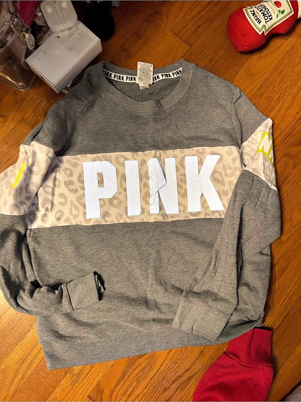 Pink Leopard Print Color Block Sweatshirt in Gray lime green reflective chettah